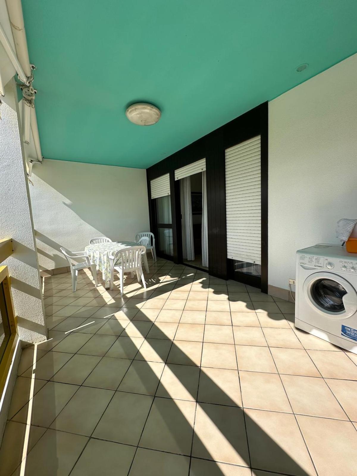 Complesso Solarium Apartment Бибионе Екстериор снимка