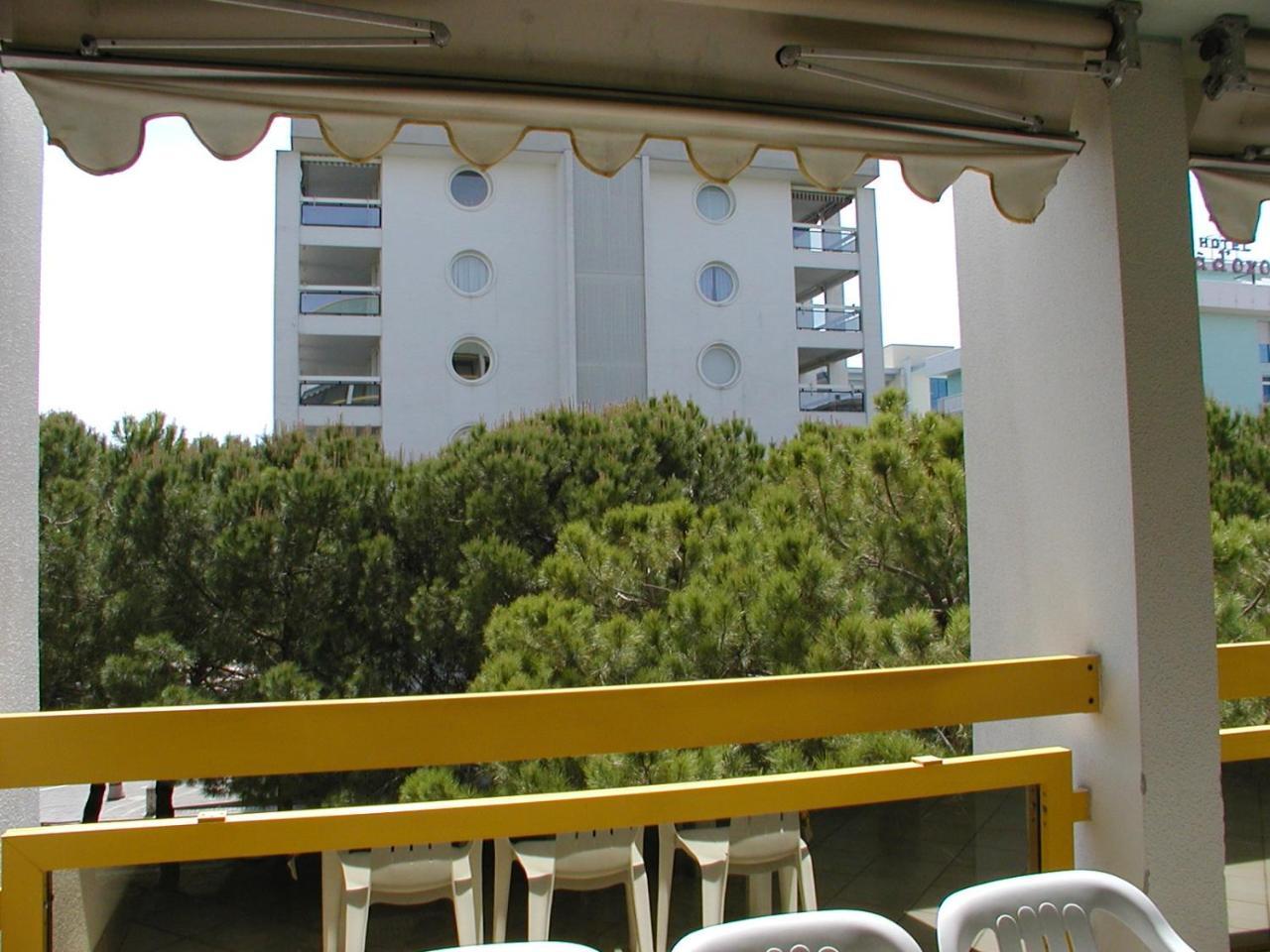 Complesso Solarium Apartment Бибионе Екстериор снимка