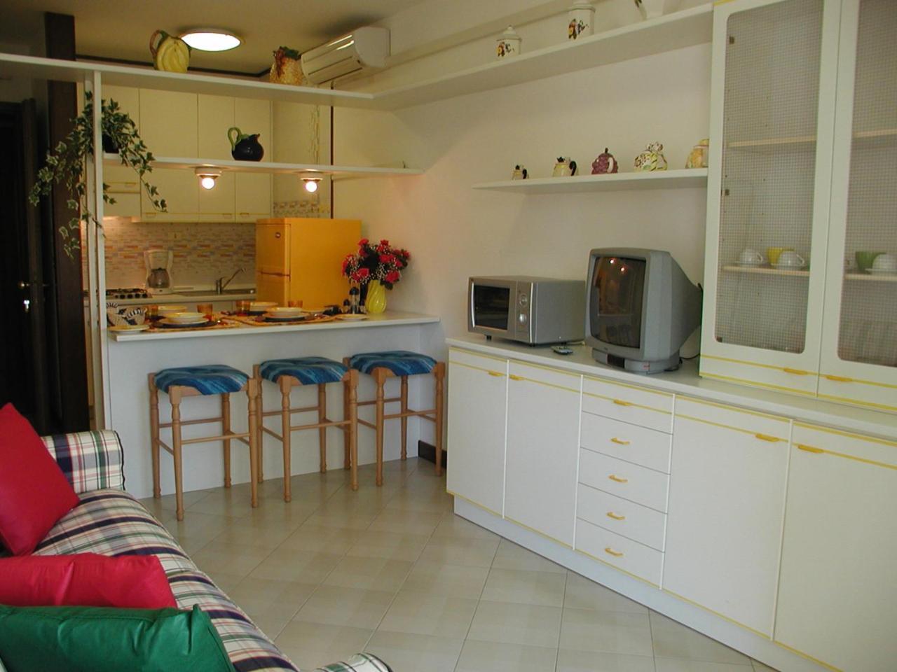 Complesso Solarium Apartment Бибионе Екстериор снимка