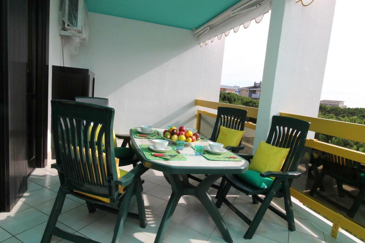 Complesso Solarium Apartment Бибионе Екстериор снимка