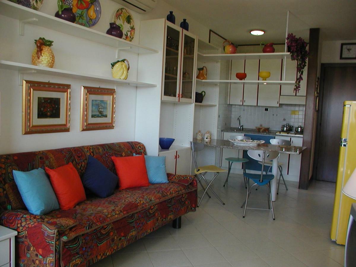 Complesso Solarium Apartment Бибионе Екстериор снимка