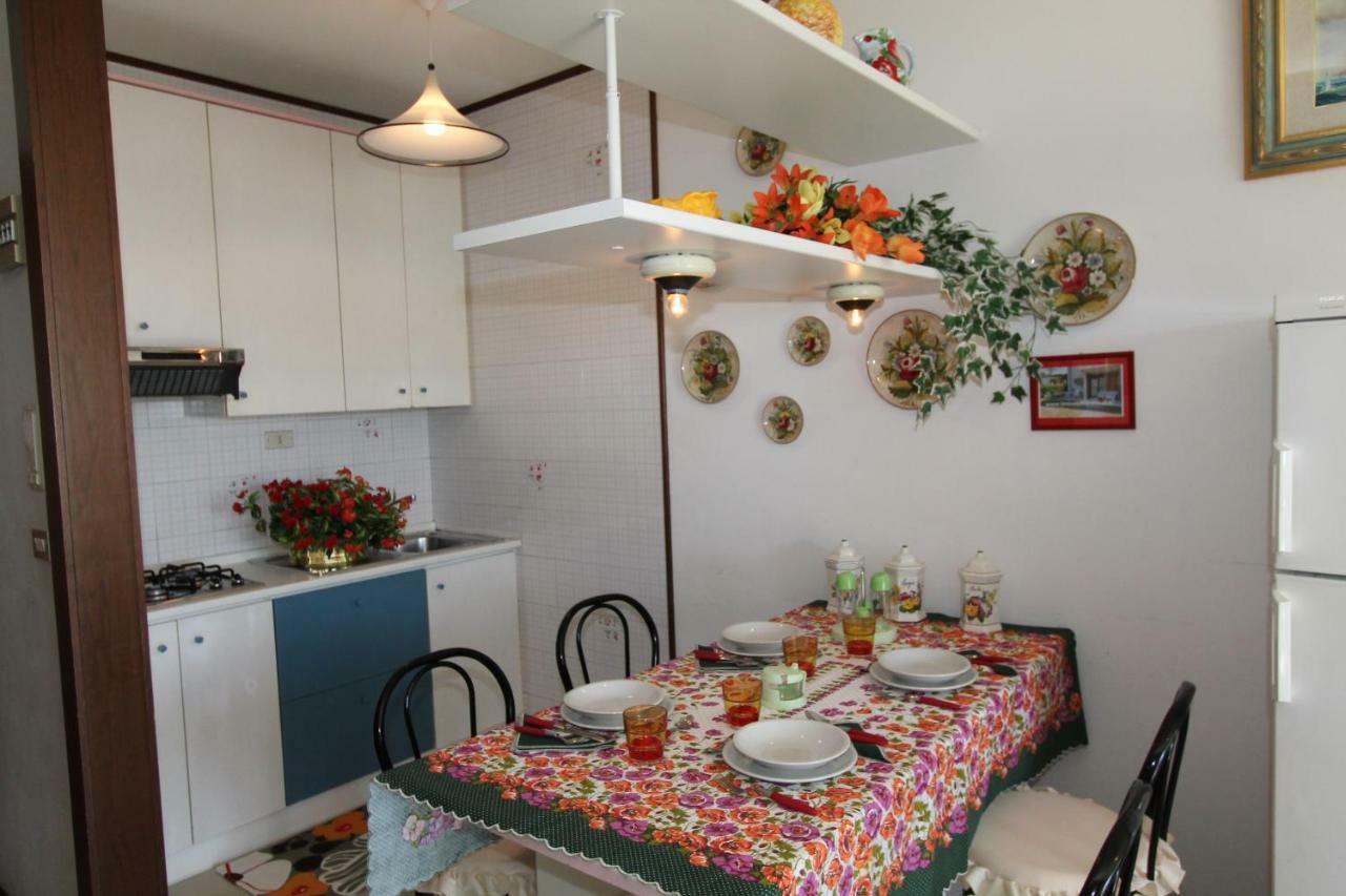 Complesso Solarium Apartment Бибионе Екстериор снимка