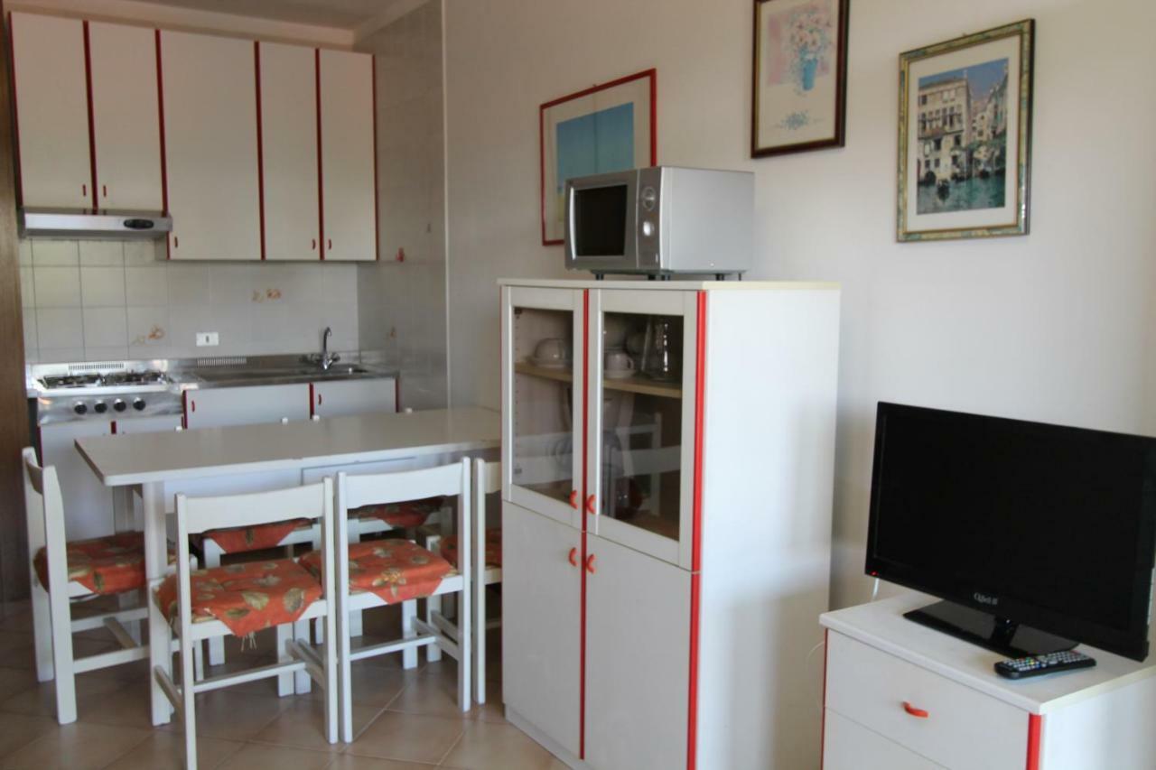Complesso Solarium Apartment Бибионе Екстериор снимка