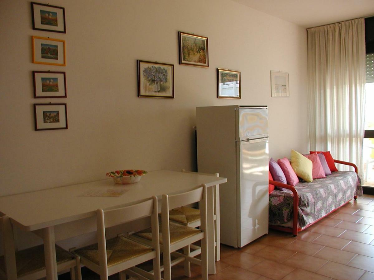 Complesso Solarium Apartment Бибионе Екстериор снимка