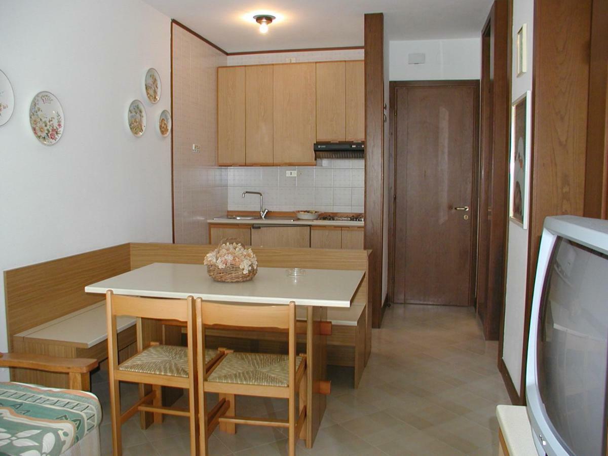 Complesso Solarium Apartment Бибионе Екстериор снимка